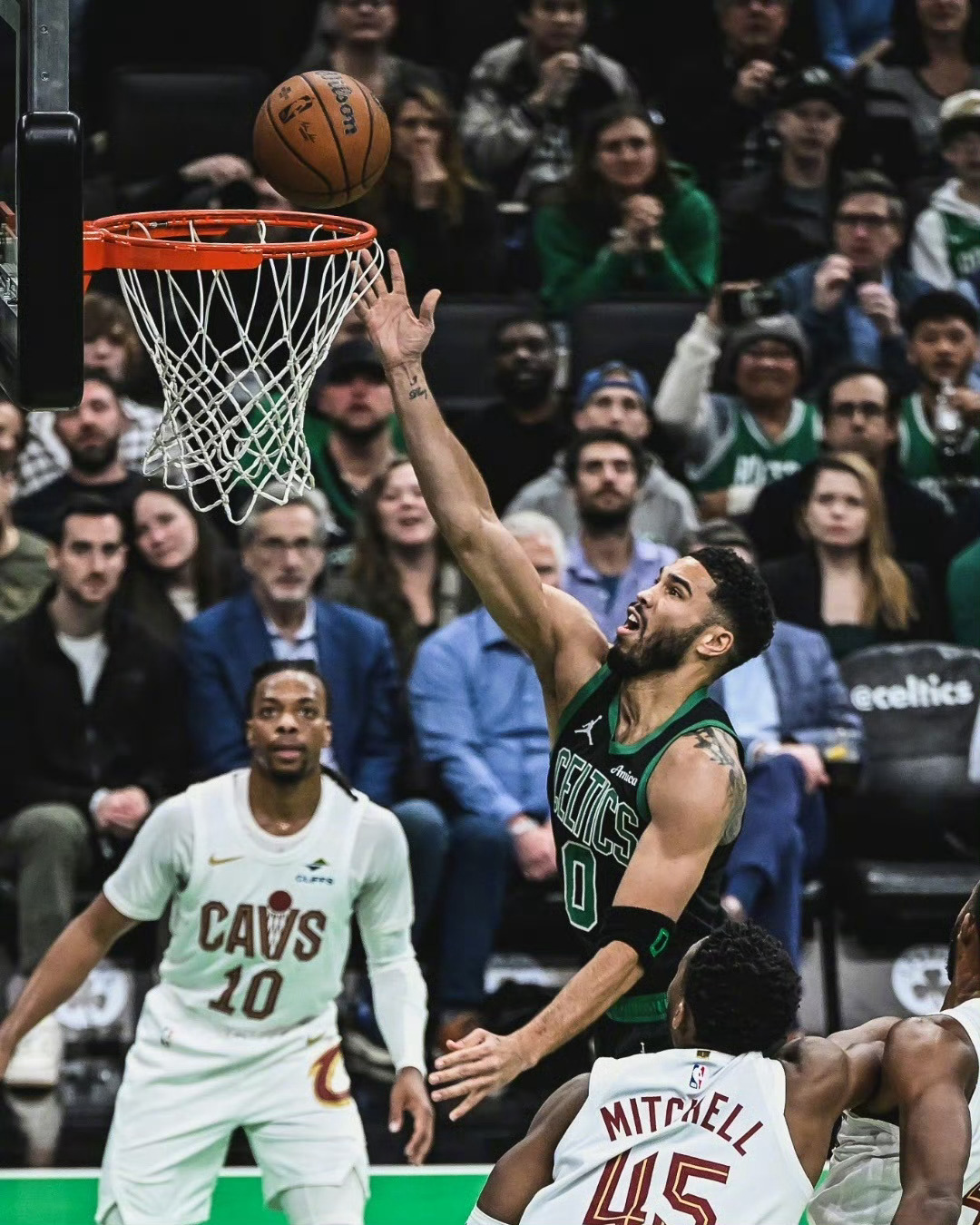 开云-波士顿凯尔特人训练开放日；加时末段止住颓势引欢呼；NBA总决赛在即；纪律约束更严格的简单介绍-开云