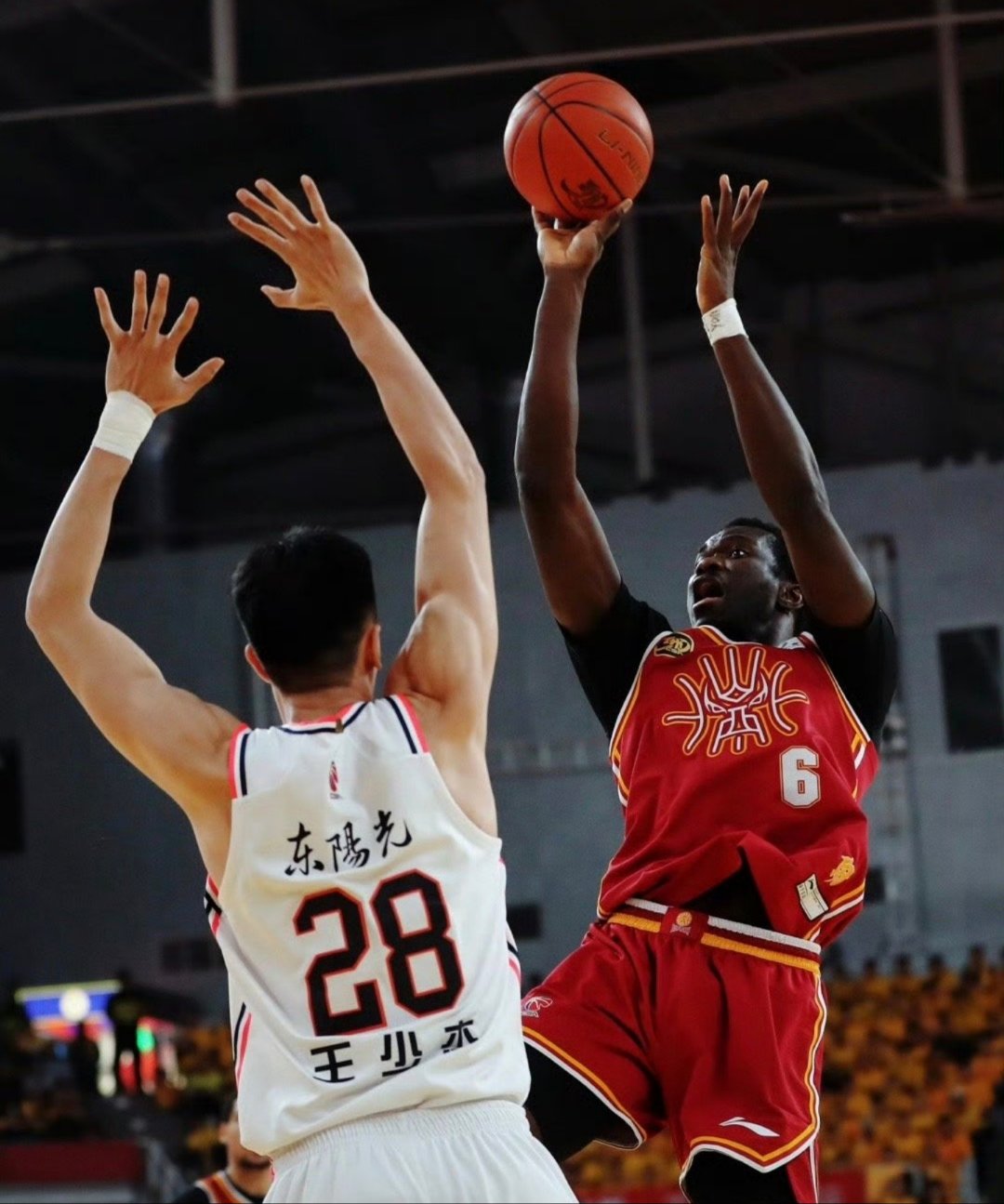 开云体育在线-关于赛地聚焦——CBA季后赛今夜热度飙升，摩纳哥主帅复盘，球迷炸锅，年轻球员得到机会的信息-开云体育在线